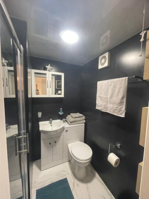 Adorable 1-Bedroom Entire Place With Free Parking Cambridge Exterior foto